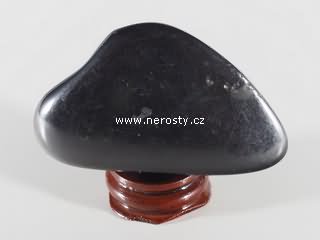 shungite, pebble